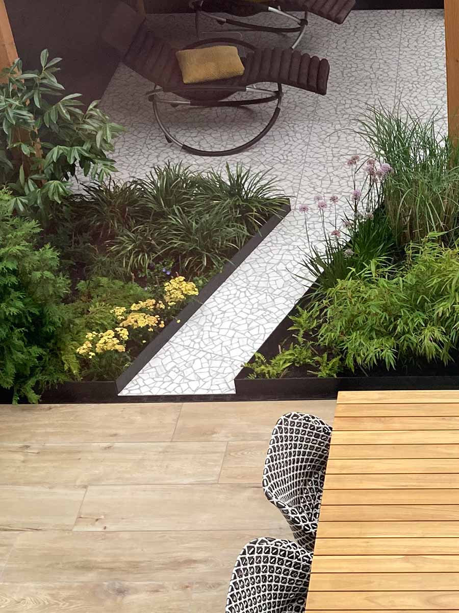 Multi-Edge ECO Rasenkante Gerade Schwarz, 20cm Höhe verlegt