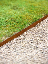 Multi-Edge Rasenkanten Cortenstahl verlegt